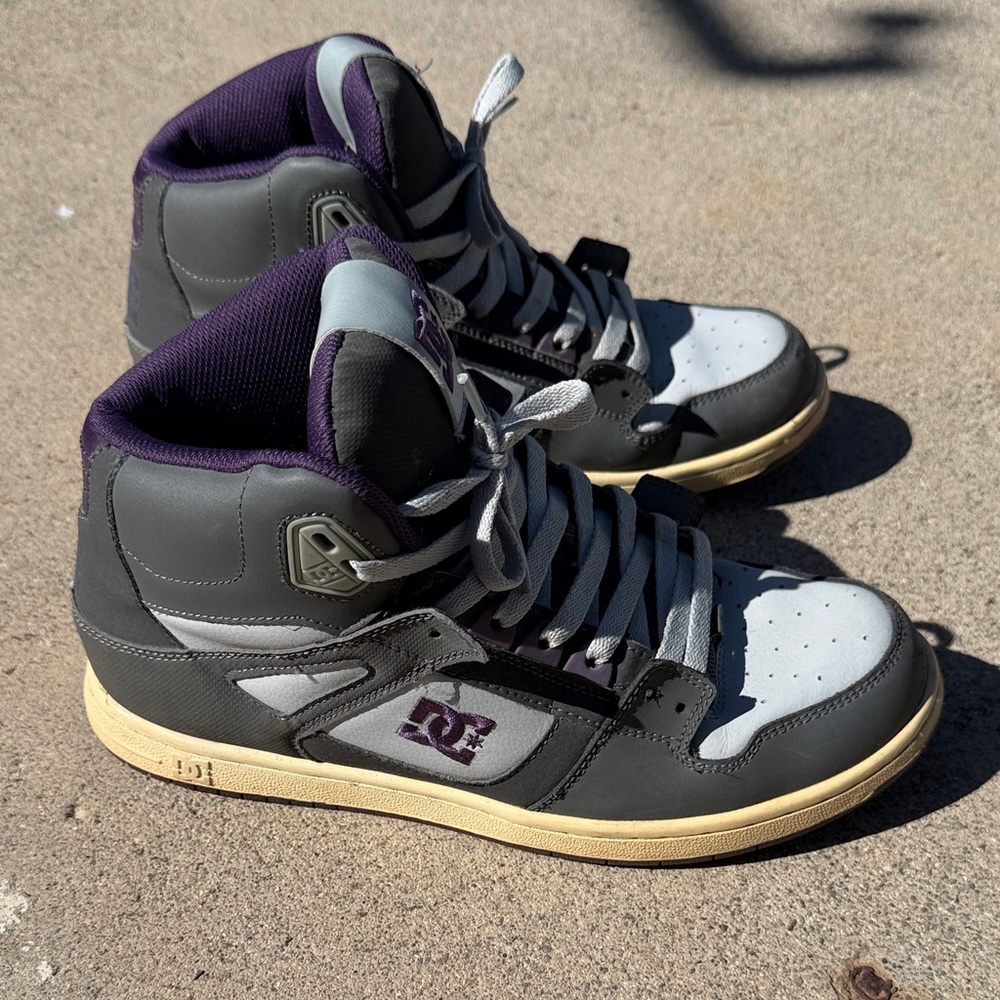 Vintage DC High-Top Sneakers in Gray and Dark Purple Size 11
